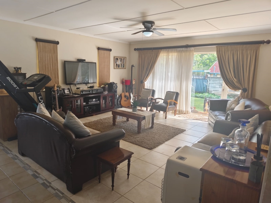 3 Bedroom Property for Sale in Fichardt Park Free State